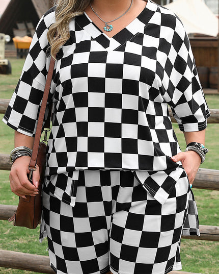Black Checkered Pattern Tee and Shorts Plus Size Two Piece Set
