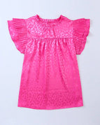 M / Pink