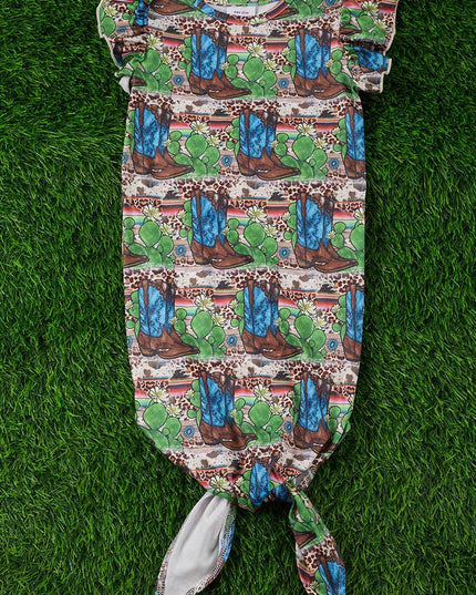 TURQUOISE BOOTS  PRINTED BABY GOWN W/ANGEL SLEEVE. PJG15113010-ONE SIZE