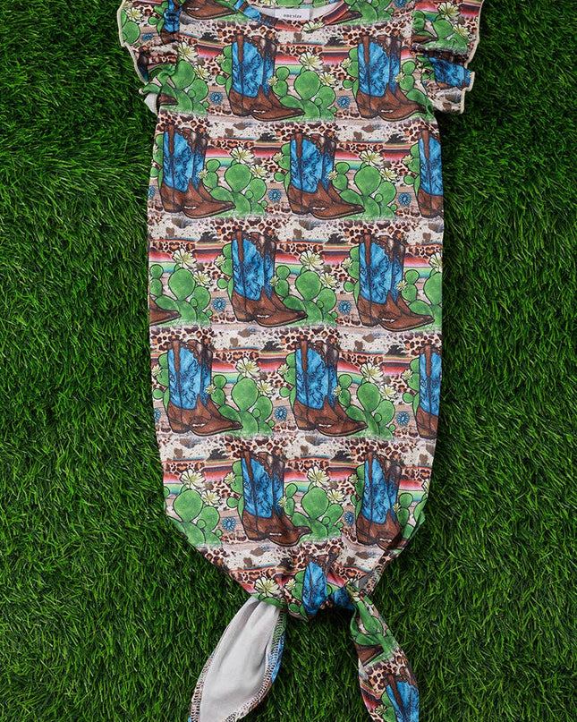 TURQUOISE BOOTS  PRINTED BABY GOWN W/ANGEL SLEEVE. PJG15113010-ONE SIZE