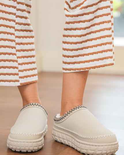 White Contrast Stitch Detail Faux Suede PU Patchwork Plush Winter Clog Slippers