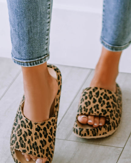 Leopard Print Thick Sole Slip On Slippers