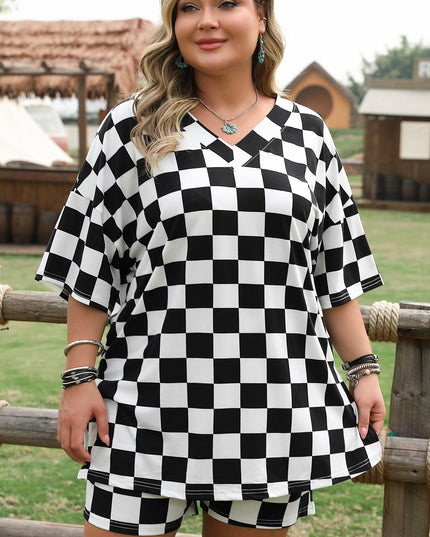 Black Checkered Pattern Tee and Shorts Plus Size Two Piece Set