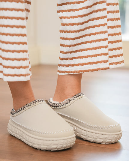 White Contrast Stitch Detail Faux Suede PU Patchwork Plush Winter Clog Slippers
